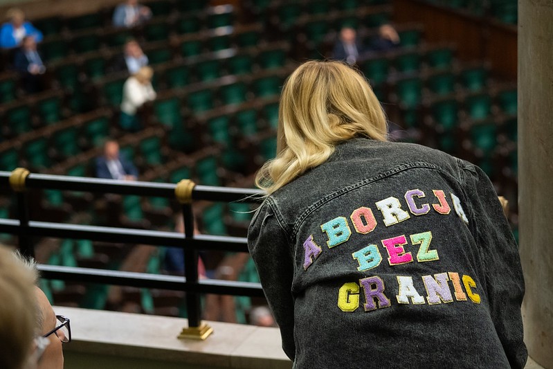 Władza patrzy, kobiety robią swoje  