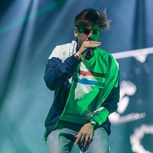 Album%2C%20kt%C3%B3ry%20roz%C5%9Bwietli%C5%82%20noc%20-%20%2C%2CLATARNIE%20WSZ%C4%98DZIE%20DAWNO%20ZGAS%C5%81Y%E2%80%9D